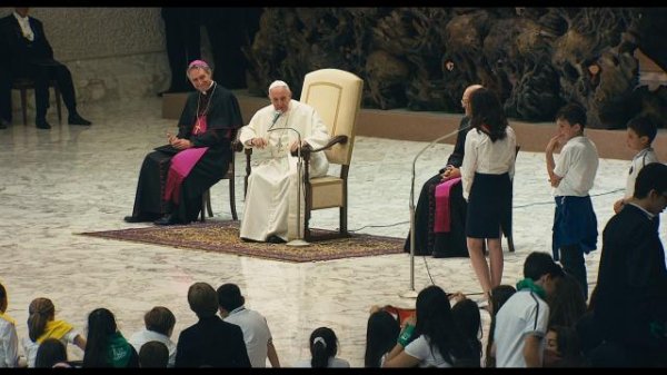 教皇方济各:言出必行的人/教宗知行錄 Pope.Francis.A.Man.of.His.Word.2018.1080p.BluRay.REMUX.AVC.DTS-HD.MA.5.1-FGT 27.32GB-3.png