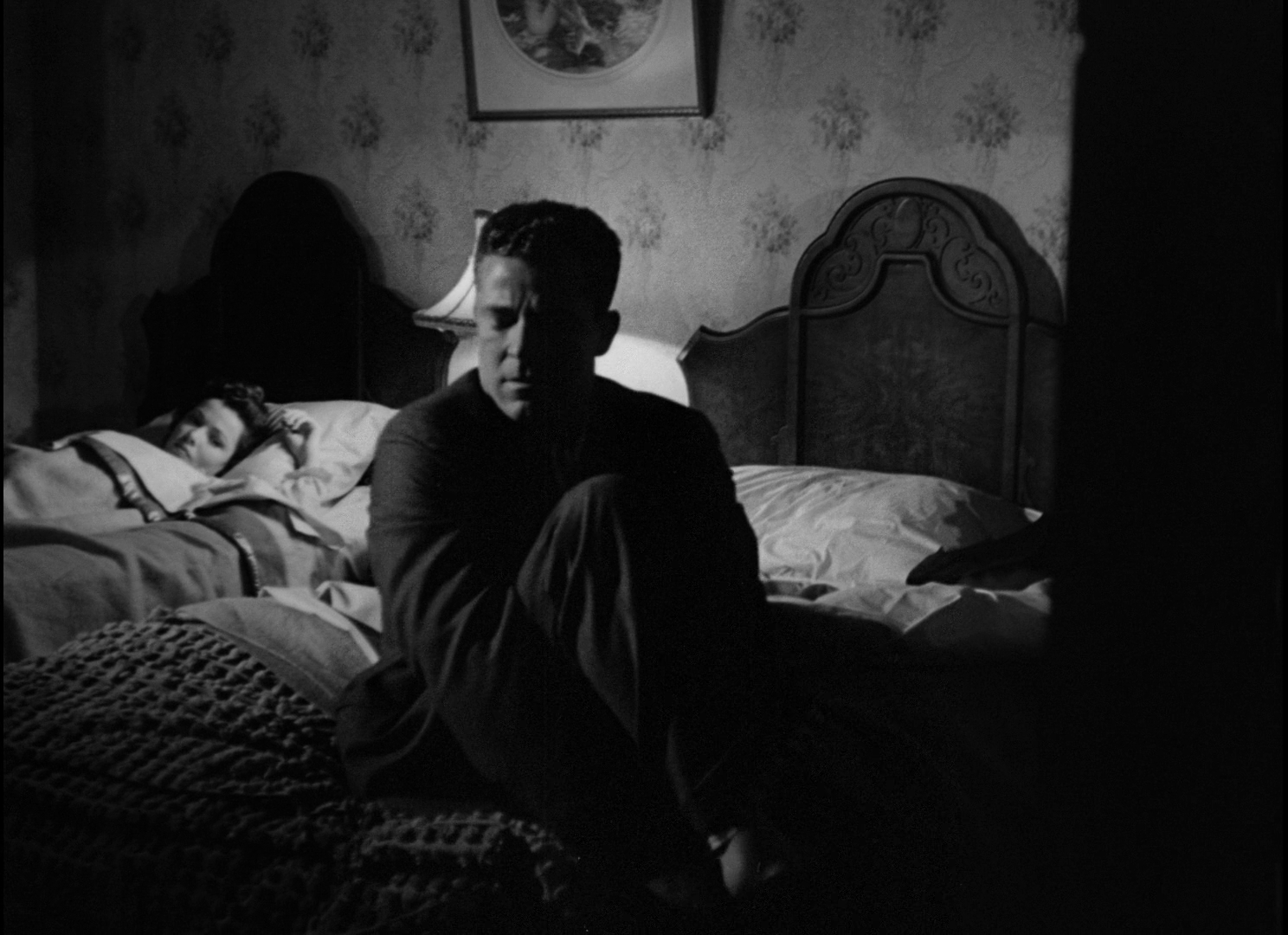铁幕装配 The.Iron.Curtain.1948.1080p.BluRay.x264-GHOULS 6.56GB-7.png