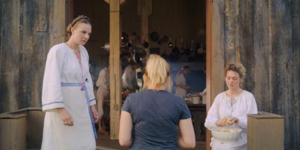 仲夏夜惊魂/仲夏 Midsommar.2019.DC.2160p.BluRay.x264.8bit.SDR.DTS-HD.MA.5.1-SWTYBLZ 48.06GB-5.png