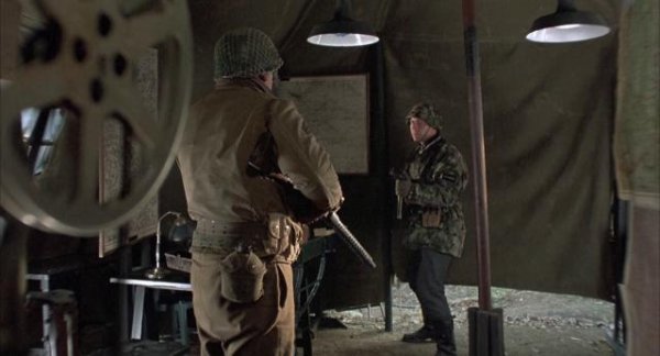 奇遇/地域骑兵 Zone.Troopers.1985.1080p.BluRay.x264.DTS-FGT 7.62GB-7.jpg