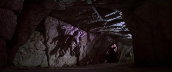 黑水晶/魔水晶 The.Dark.Crystal.1982.1080p.BluRay.x264.TrueHD.7.1.Atmos-SWTYBLZ 12.51GB-3.jpg