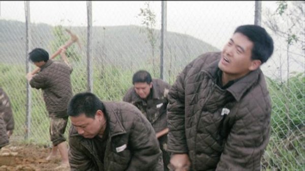 牢狱风云2:逃犯/牢狱风云2 Prison.On.Fire.II.1991.1080p.BluRay.x264-aBD 7.94GB-3.jpg