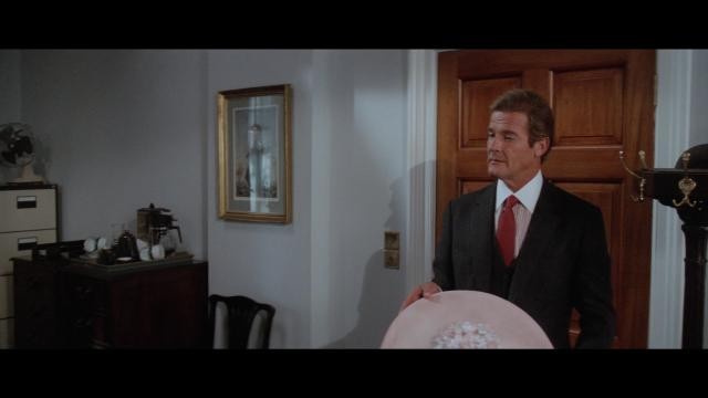 007之雷霆杀机 A.View.to.a.Kill.1985.INTERNAL.2160p.WEB.H265-DEFLATE 18GB-3.jpg