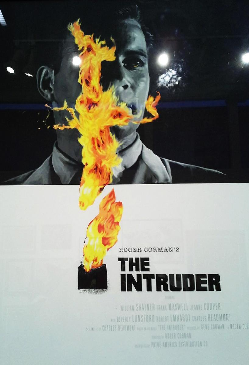 入侵者 The.Intruder.1962.1080p.WEBRip.x264-RARBG 1.58GB-1.png