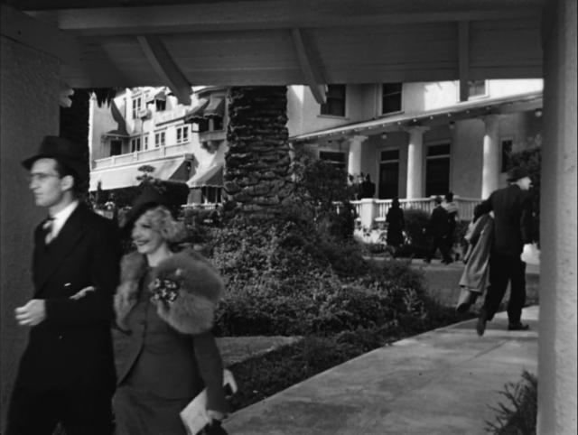 好莱坞旅店 Hollywood.Hotel.1937.1080p.WEBRip.x264-RARBG 2.09GB-2.png