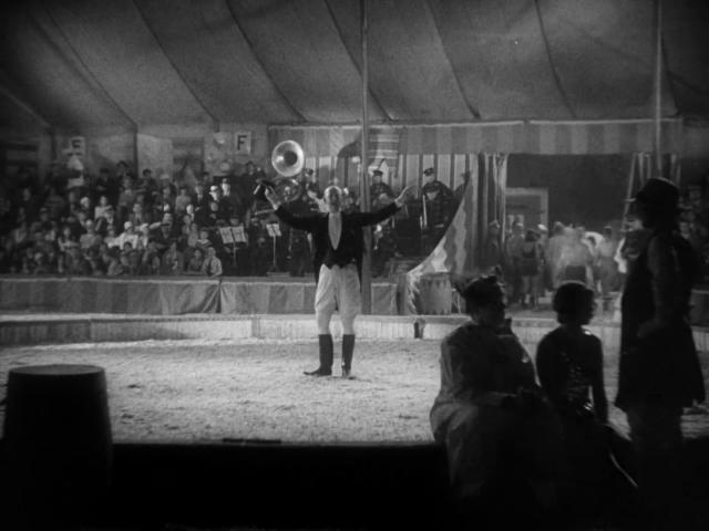 马戏之花 Polly.of.the.Circus.1932.1080p.WEBRip.x264-RARBG 1.32GB-4.png
