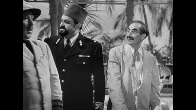 卡萨布兰卡之夜 A.Night.in.Casablanca.1946.1080p.BluRay.REMUX.AVC.DTS-HD.MA.2.0-FGT 15.17GB-1.png