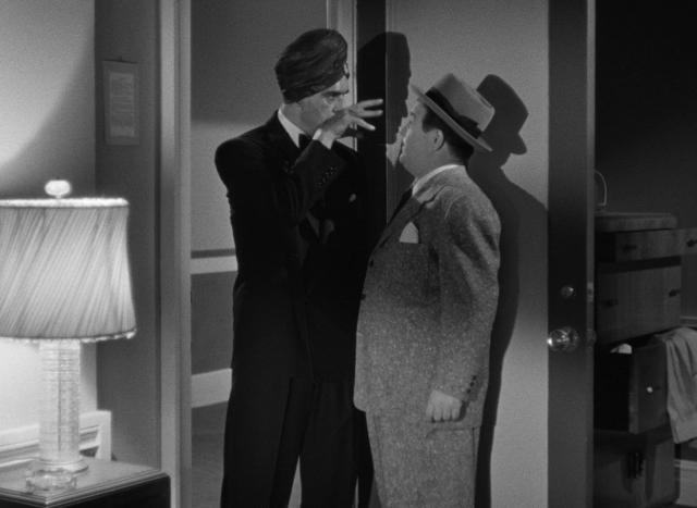 两傻查案记 Abbott.And.Costello.Meet.The.Killer.Boris.Karloff.1949.1080p.BluRay.x264.DTS-FGT 7.67GB-4.png