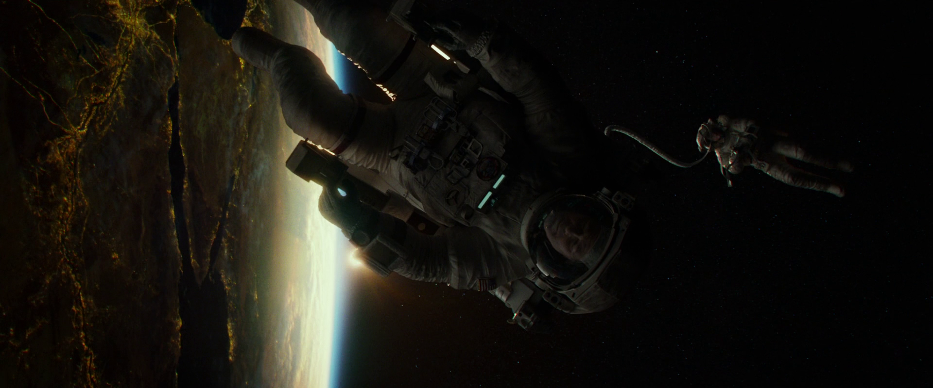 地心引力 Gravity.2013.1080p.BluRay.x264.DTS-FGT 10.76GB-2.jpg